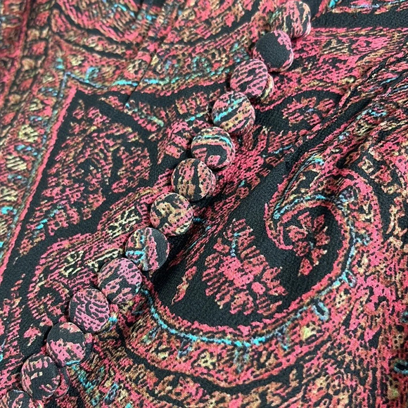 Elizabeth & James Blouse Size Small Paisley Print V-Neck Tab Sleeves Sheer - Picture 8 of 9